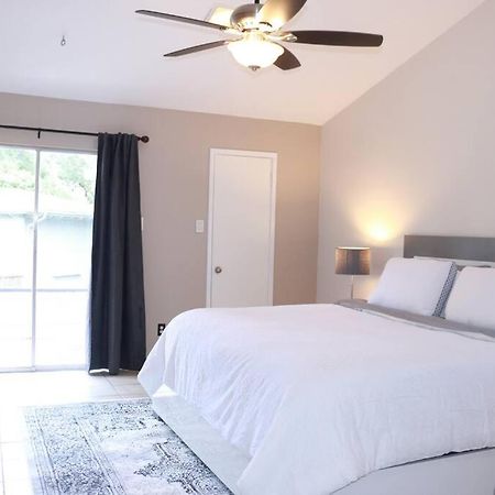 2 Bdr With Workspace & Patio In Montrose Houston Exterior foto