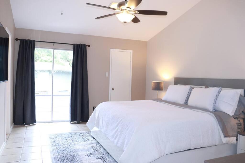 2 Bdr With Workspace & Patio In Montrose Houston Exterior foto